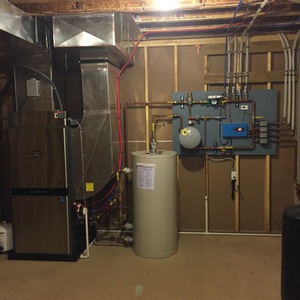 Combination Forced air with 4 zone Radiant Heat